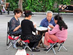 Jogando cartas no Parque Beihai